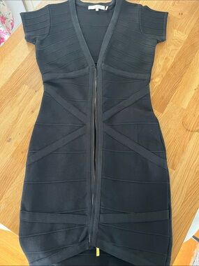 Stretta Black Short-Sleeve Zip-Front Midi Dress
